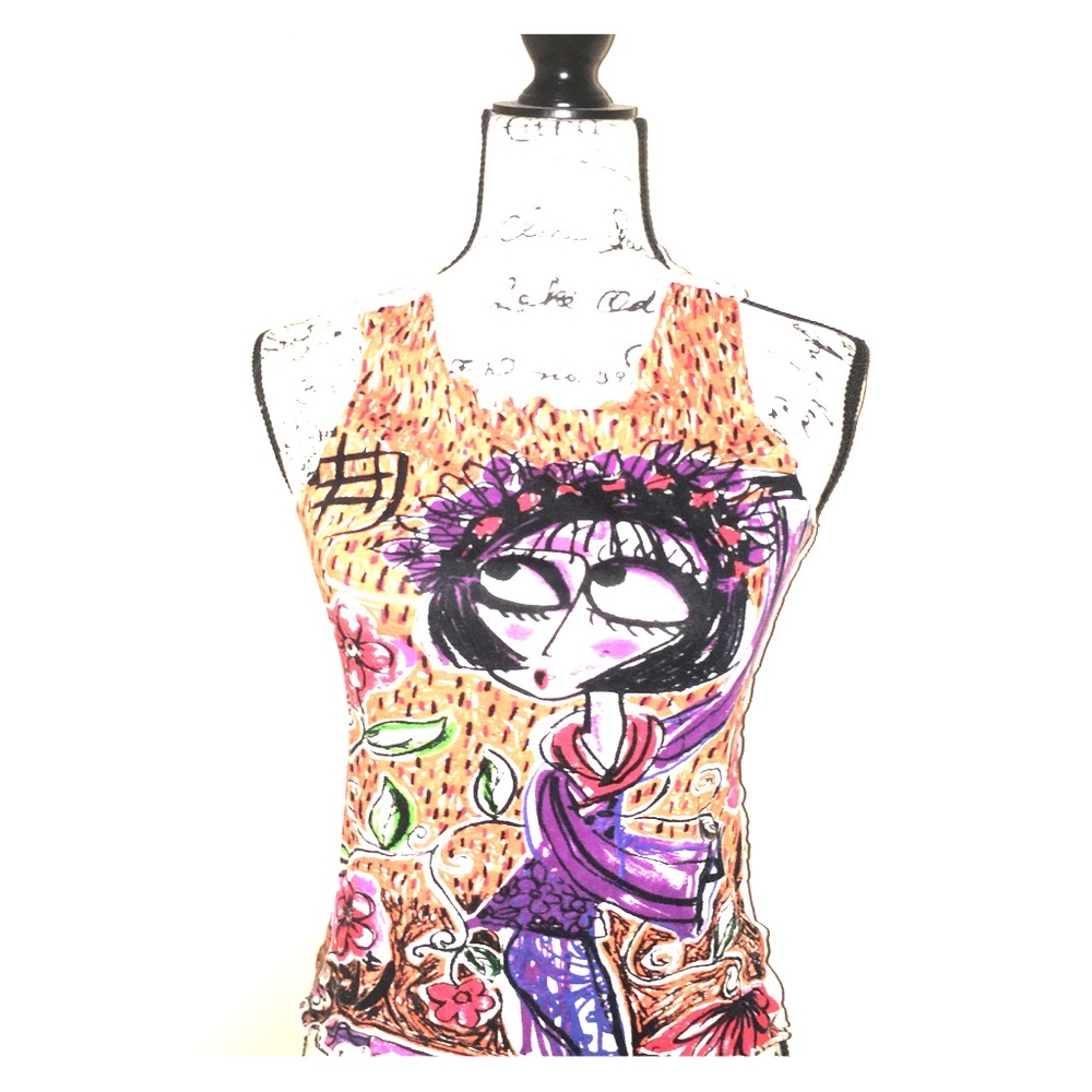 Adorable cartoon flirty top. Excellent condition.